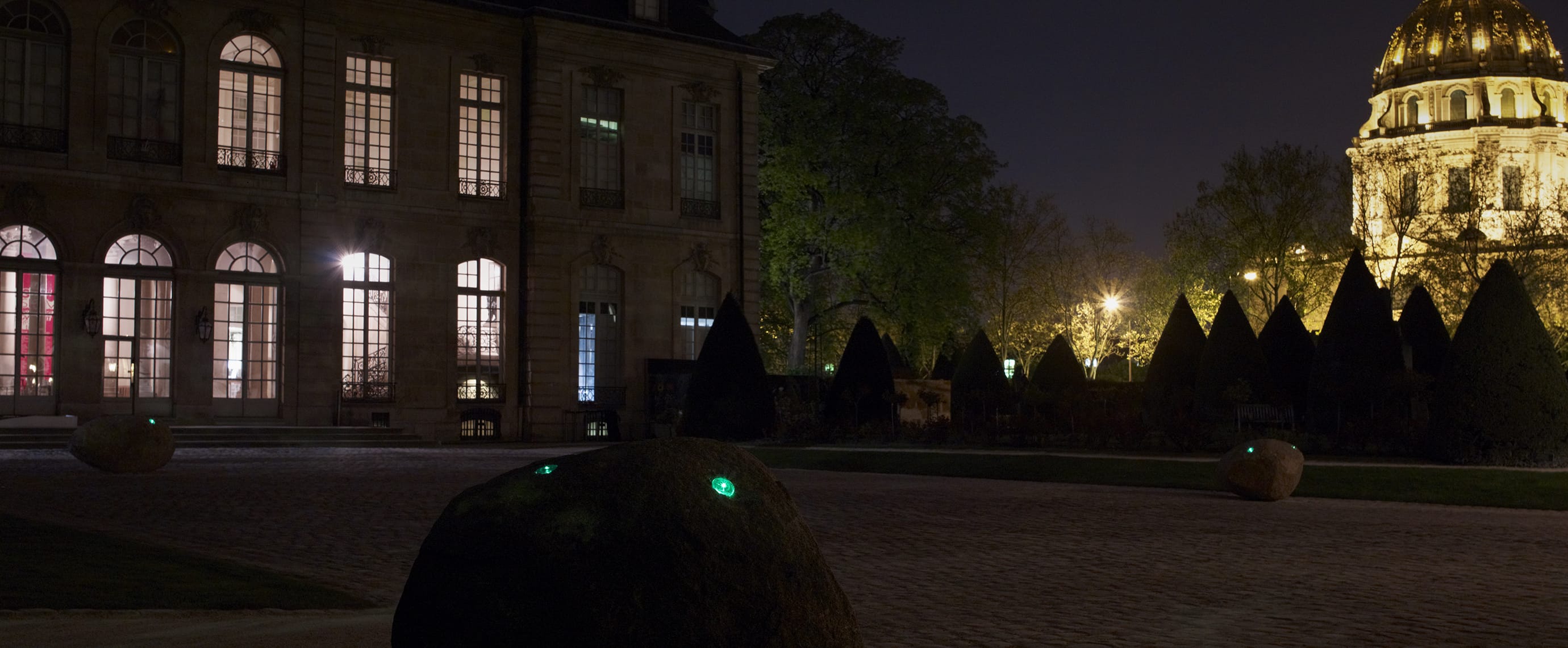 Illumination LED jardin du Musée Rodin balise solaire ECO-84 Eco-Innov