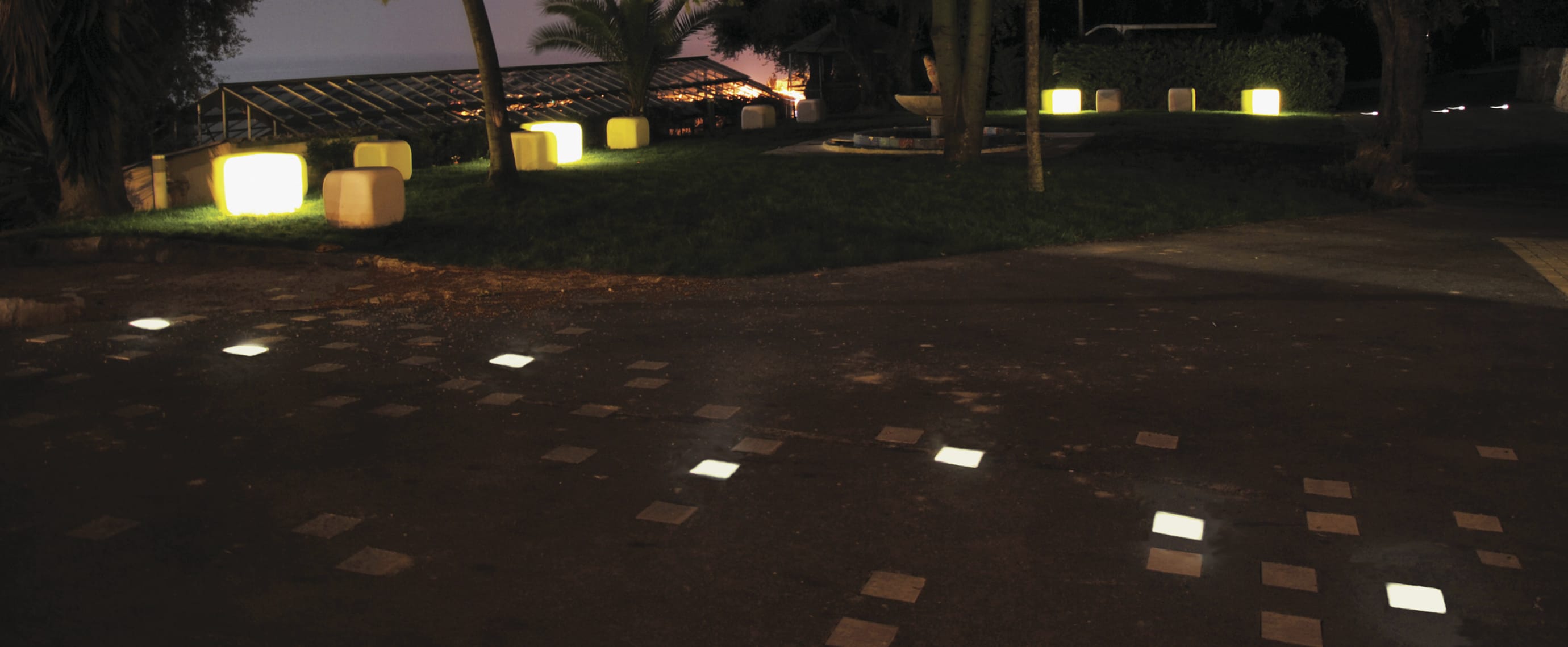 Éclairage pavé LED d'un jardin paysager ECO-STONE99 Eco-Innov