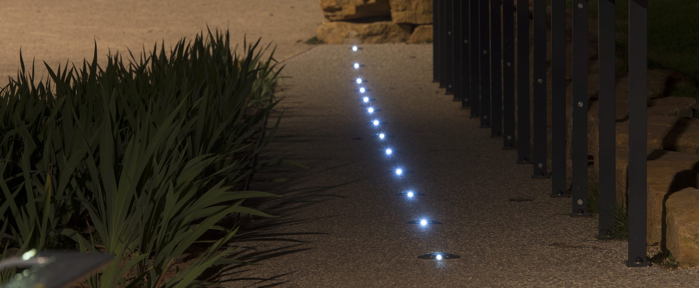 Plot solaire piéton sur promenade balisage LED ECO-143 Eco-Innov