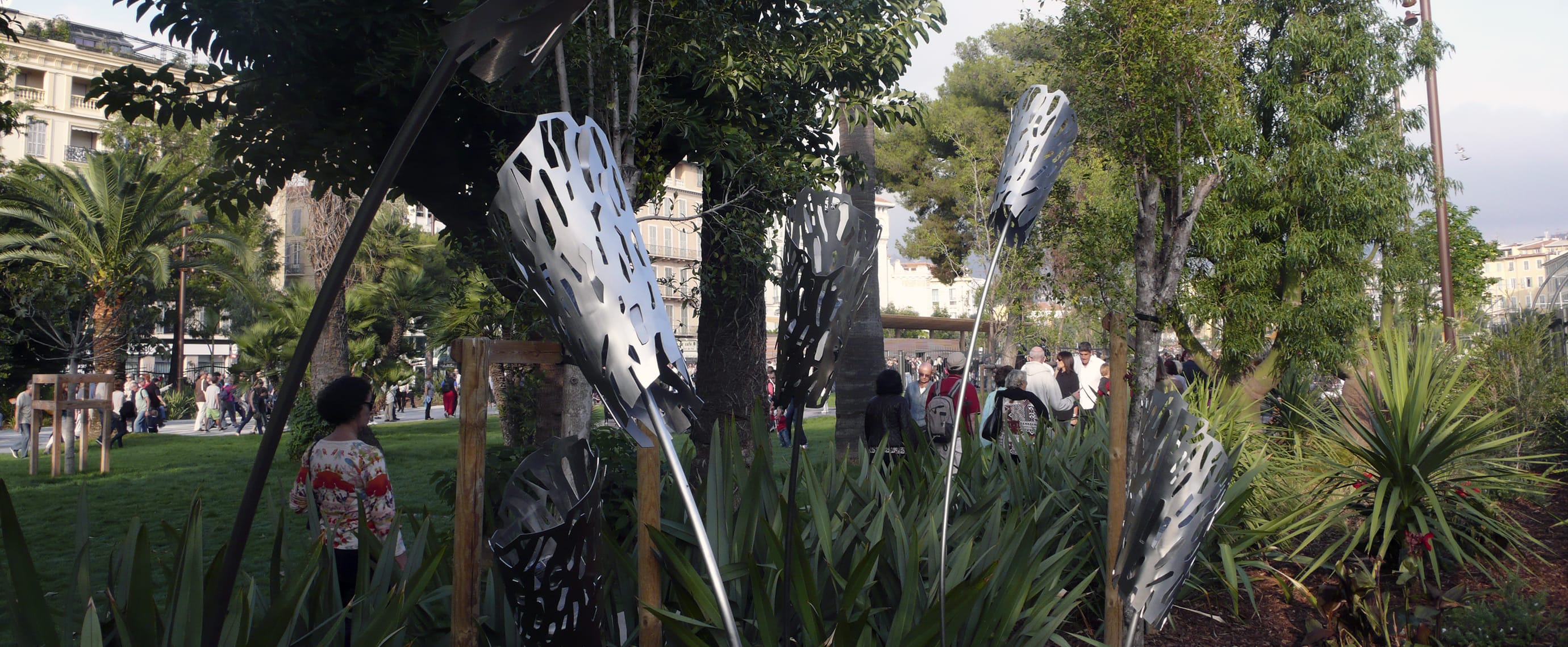 Promenade piétonne sculpture solaire avec ECO-MAR Eco-Innov