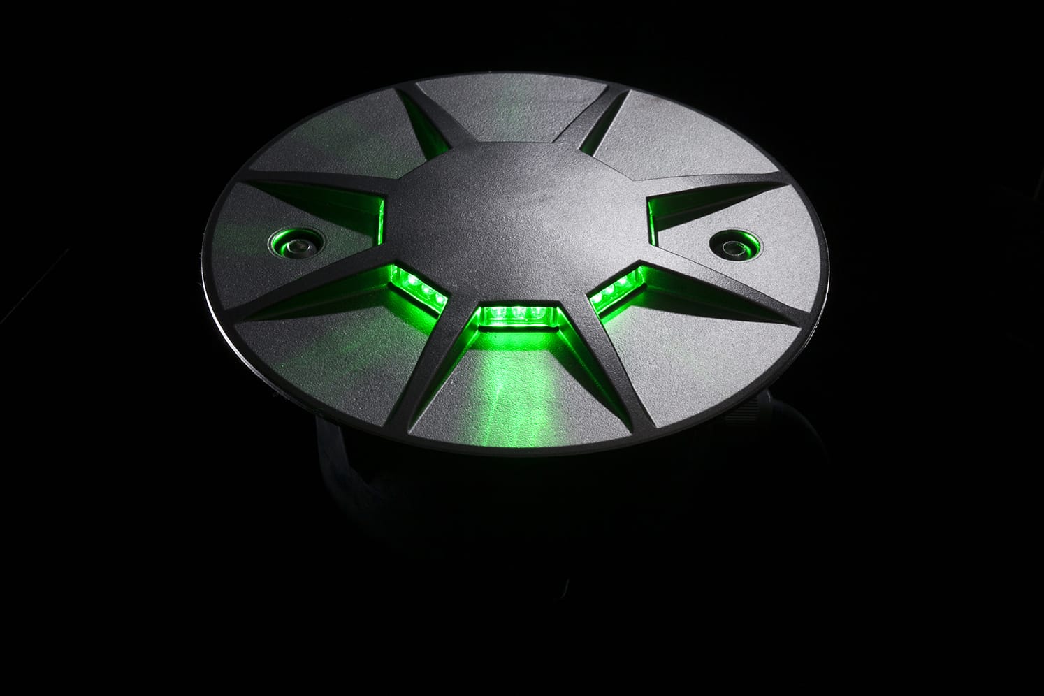 Plot routier LED 360º pour giratoire, parking, voirie ECO-870 vert