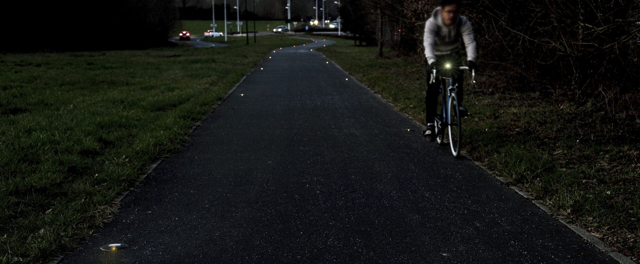 Balisage LED d'une piste cyclable : La Vélodyssée - ECO-143 Eco-Innov