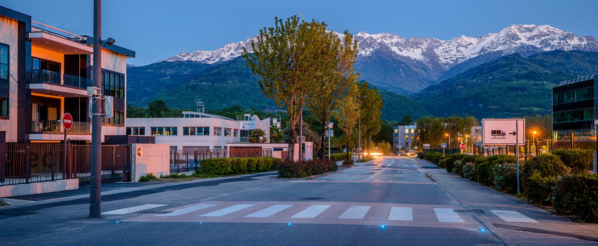 Synchronised flashing beaconing of a pedestrian crossing, ECO-160 A Eco-Innov