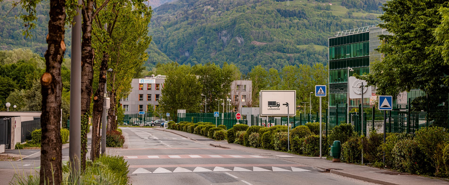Synchronised flashing beaconing of a pedestrian crossing, ECO-160 A Eco-Innov