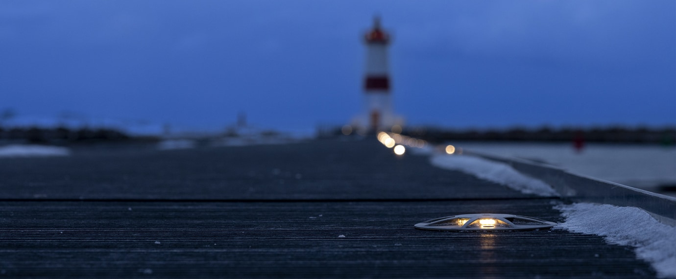 Light guidance for safety ensuring visibility of a lighthouse access pontoon in all weathers, ECO-870 Eco-Innov